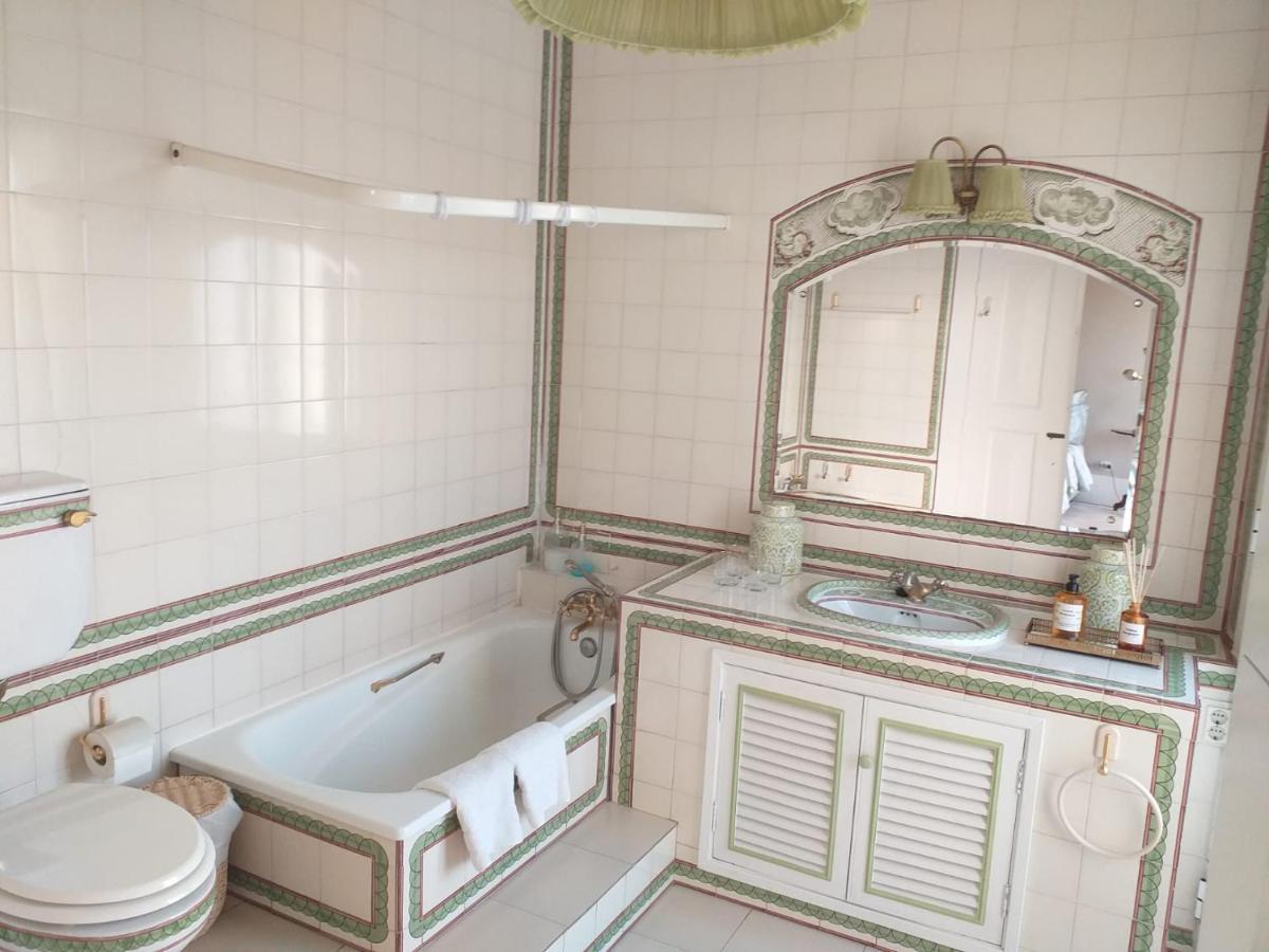 Menina Da Ria Guest House Авиеро Екстериор снимка