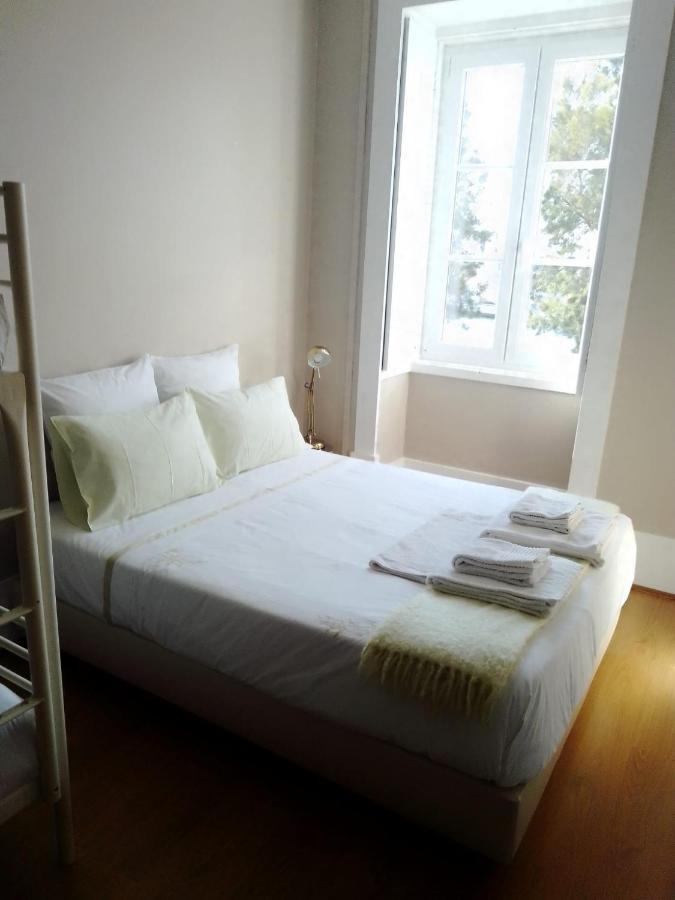 Menina Da Ria Guest House Авиеро Екстериор снимка